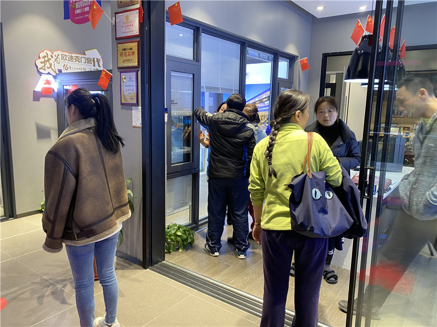 主動(dòng)營(yíng)銷(xiāo)幫扶——山東青島店